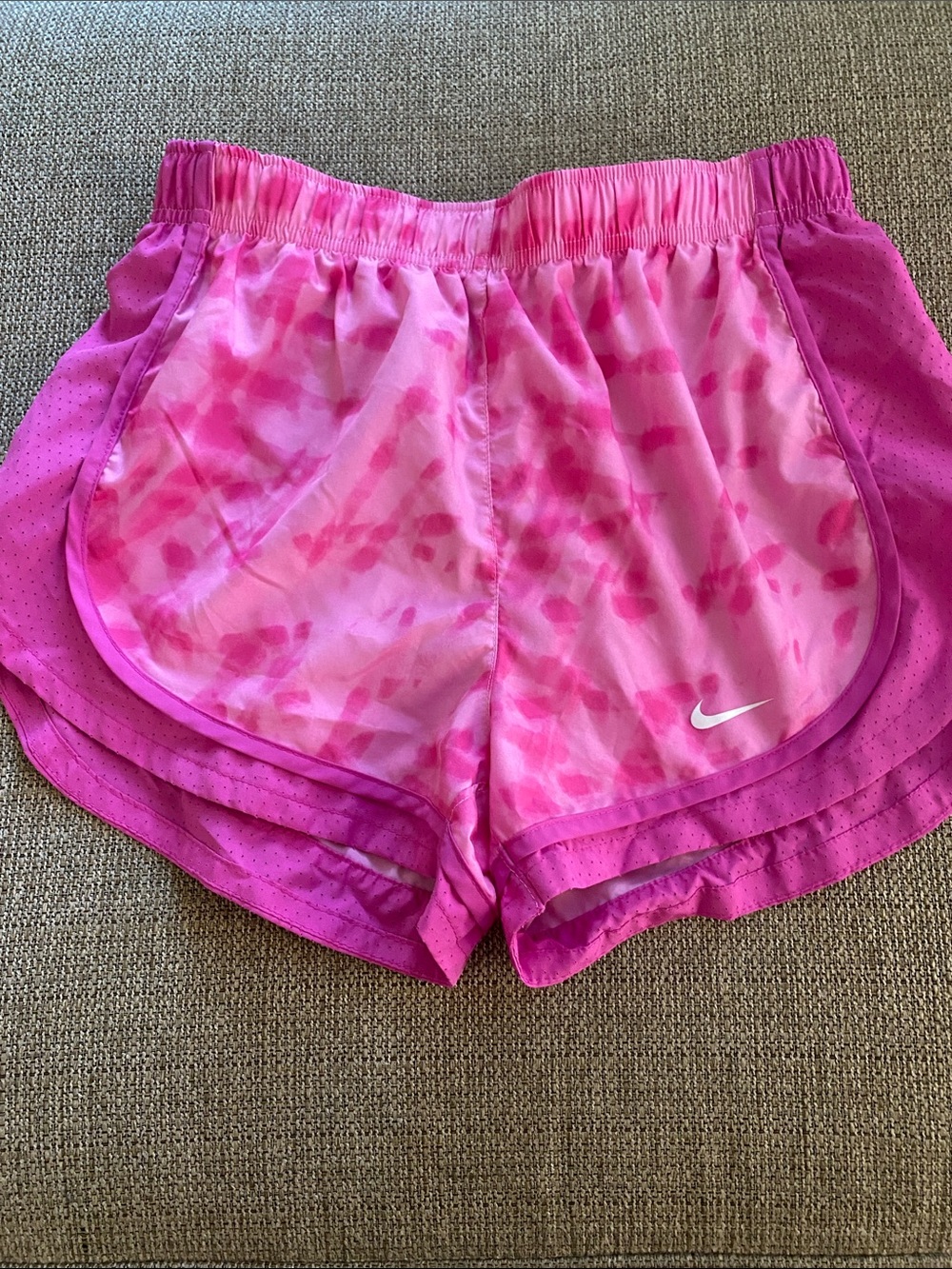 Nike Women's Pink Tie-Dye Athletic Shorts Sz Small